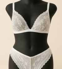 Luxury Lace Lingerie for Women Trendy and Comfortable Bra & Panty Sets