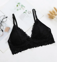 Elegant Floral Lace Bra Non-Padded Comfort Fit Stylish & Comfortable Design